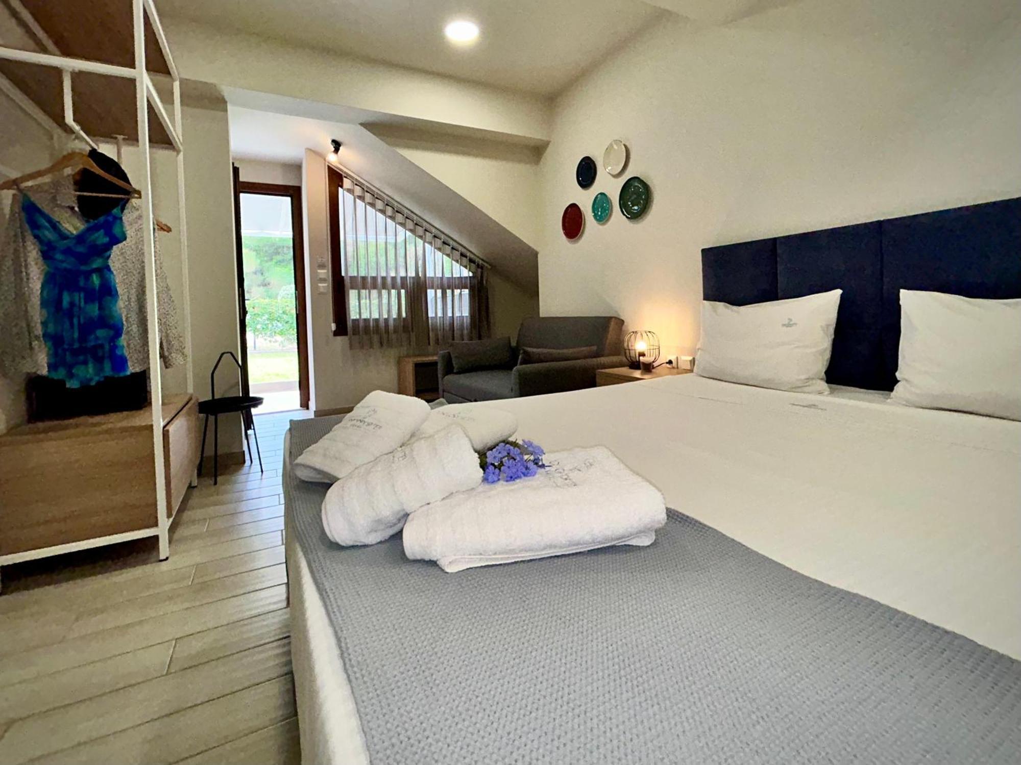 Porto Portes Suites Nea Poteidaia Bagian luar foto
