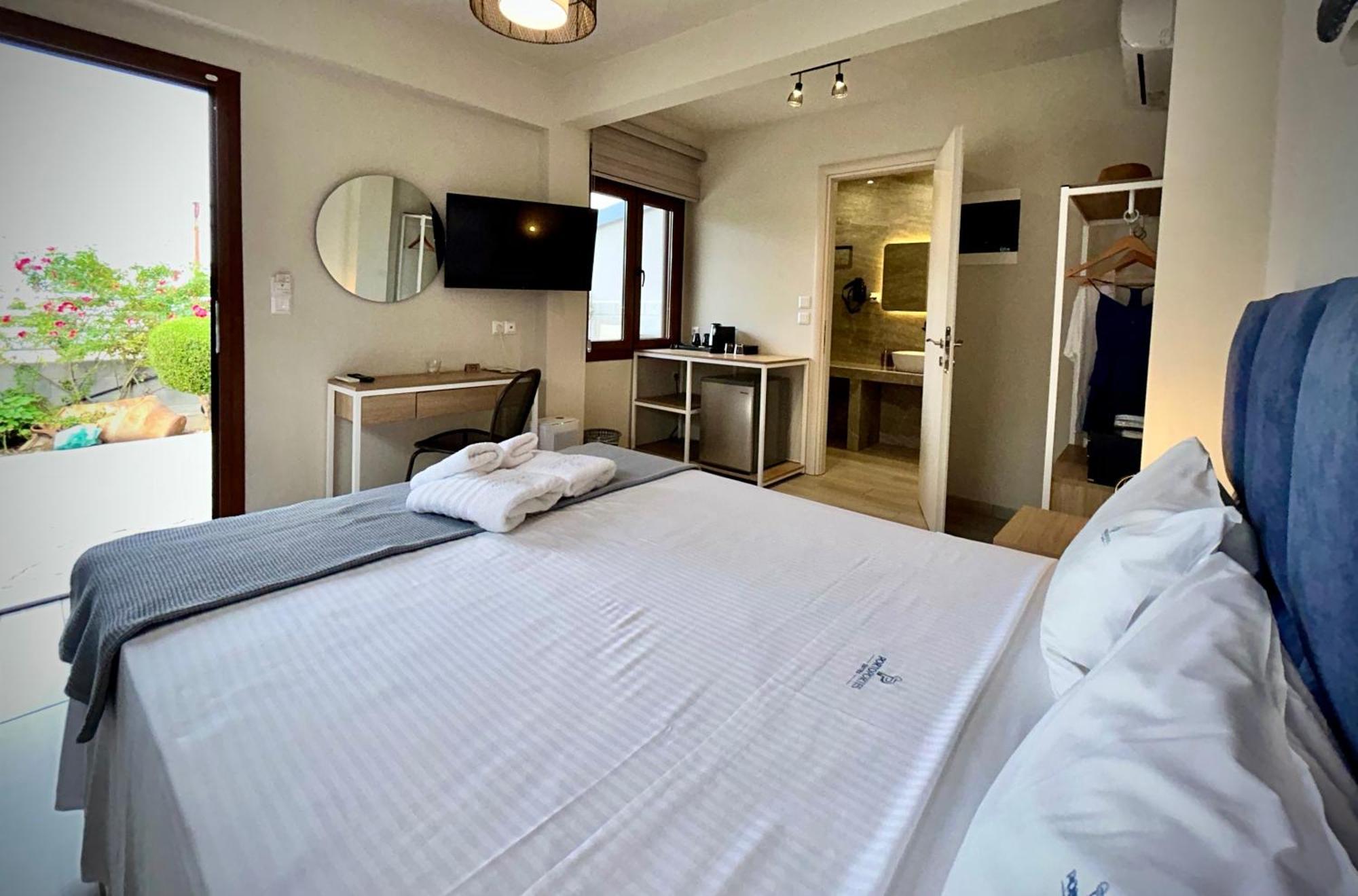 Porto Portes Suites Nea Poteidaia Bagian luar foto