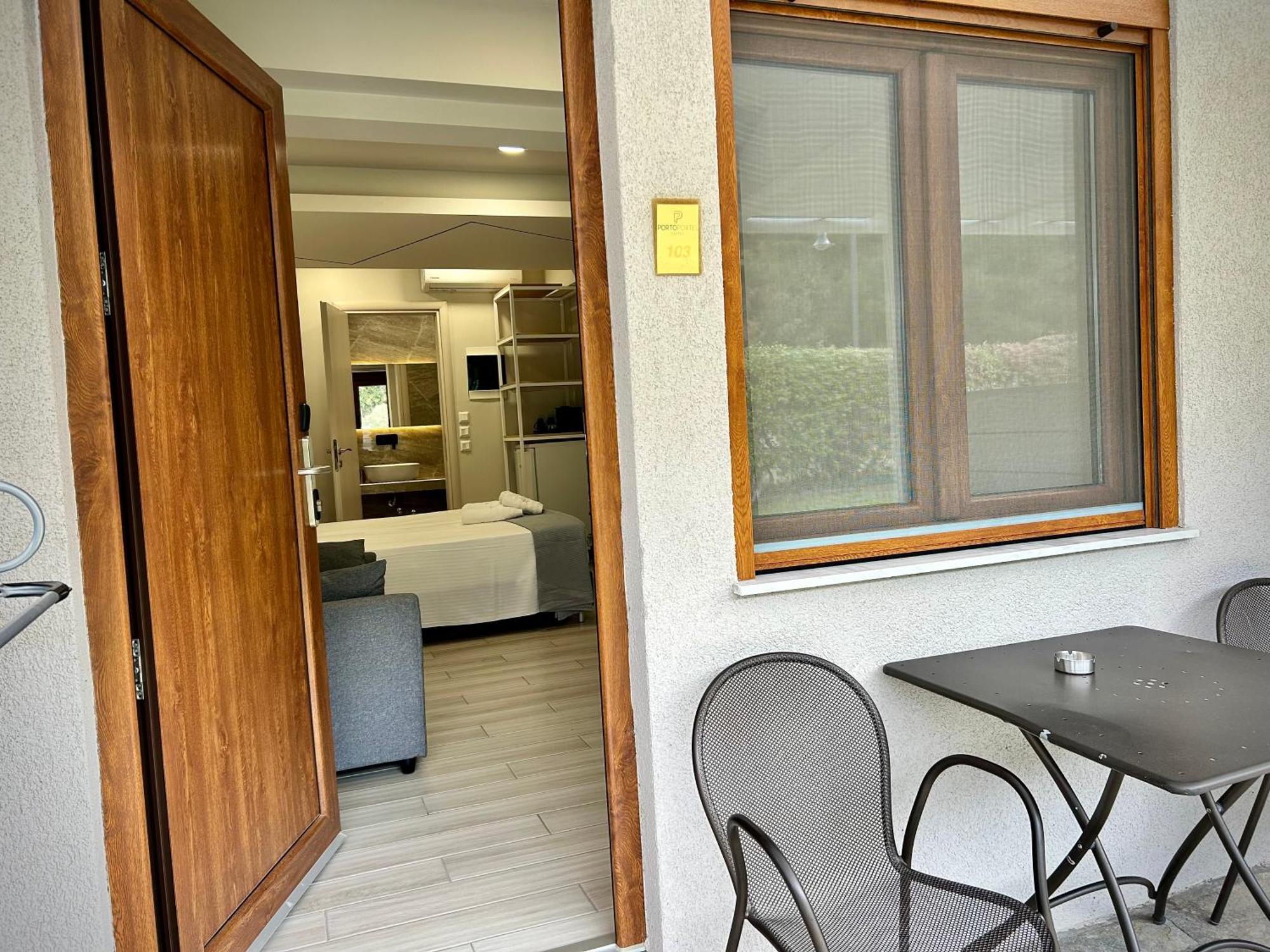 Porto Portes Suites Nea Poteidaia Bagian luar foto